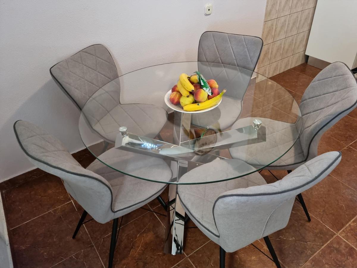 Apartment Ivana ビオグラード・ナ・モル エクステリア 写真