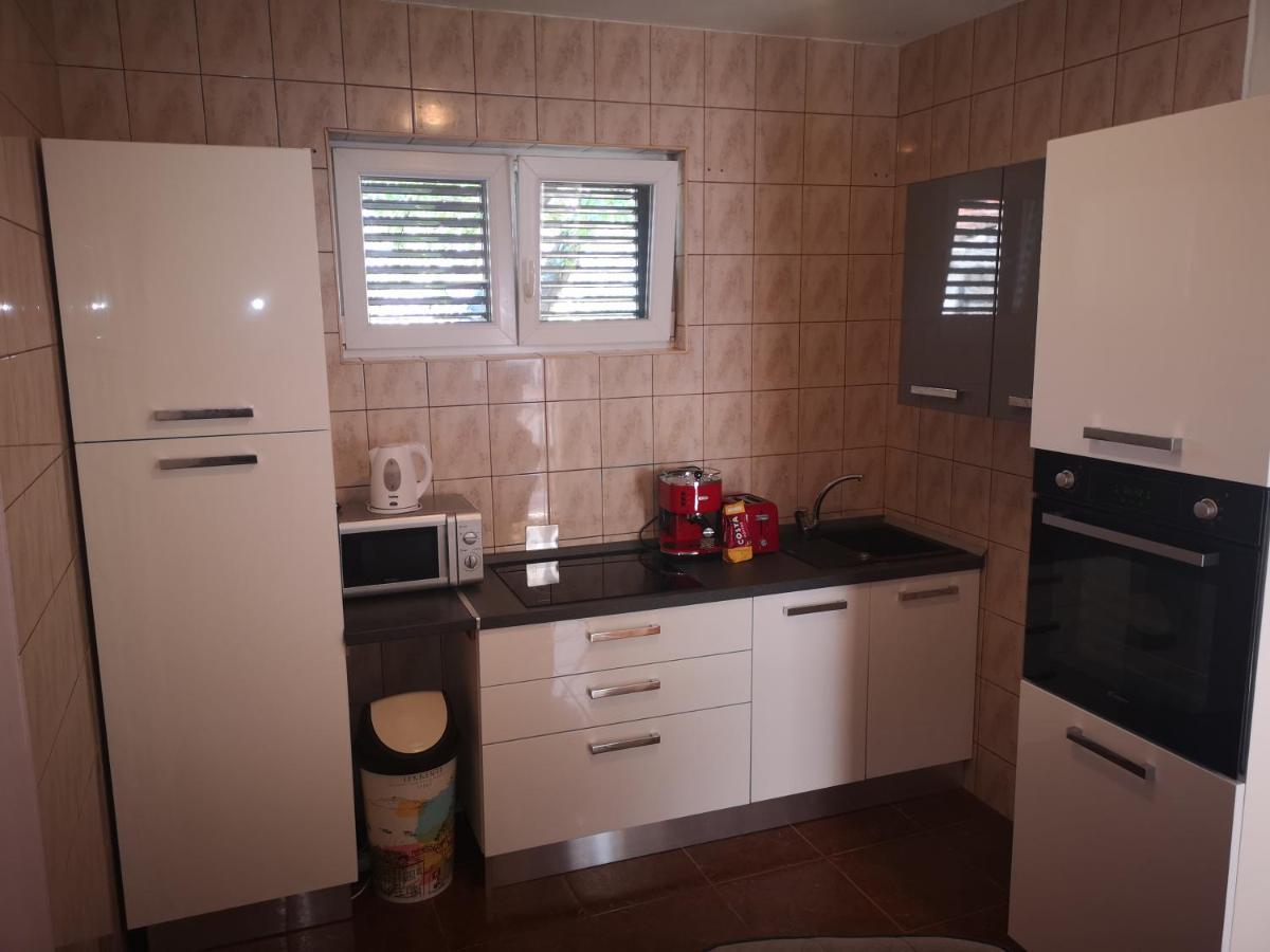 Apartment Ivana ビオグラード・ナ・モル エクステリア 写真