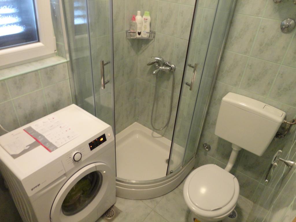 Apartment Ivana ビオグラード・ナ・モル エクステリア 写真