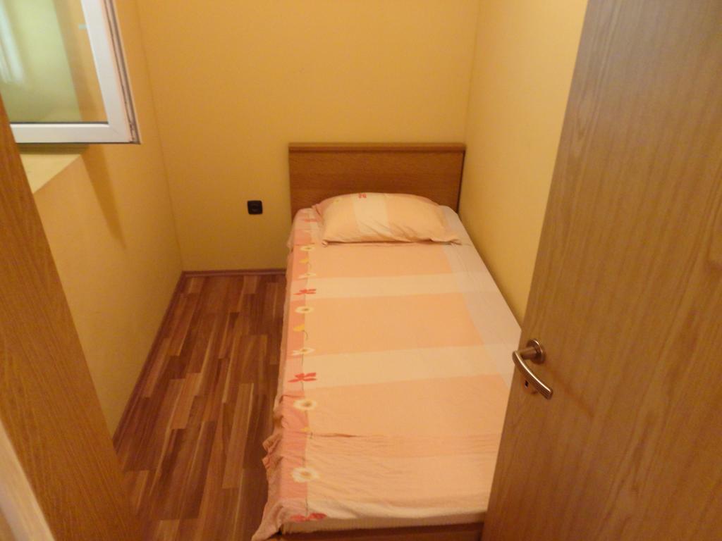 Apartment Ivana ビオグラード・ナ・モル エクステリア 写真